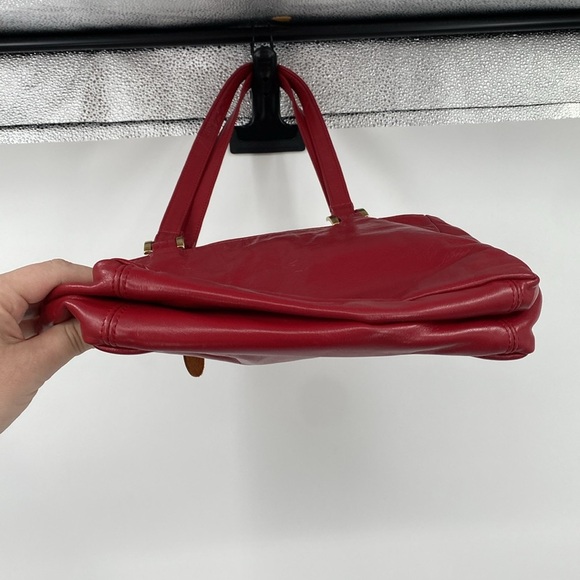 Vintage SAS Purse Shoulder Handbag Womens OS Red Genuine Leather Zip Pockets - Picture 5 of 11